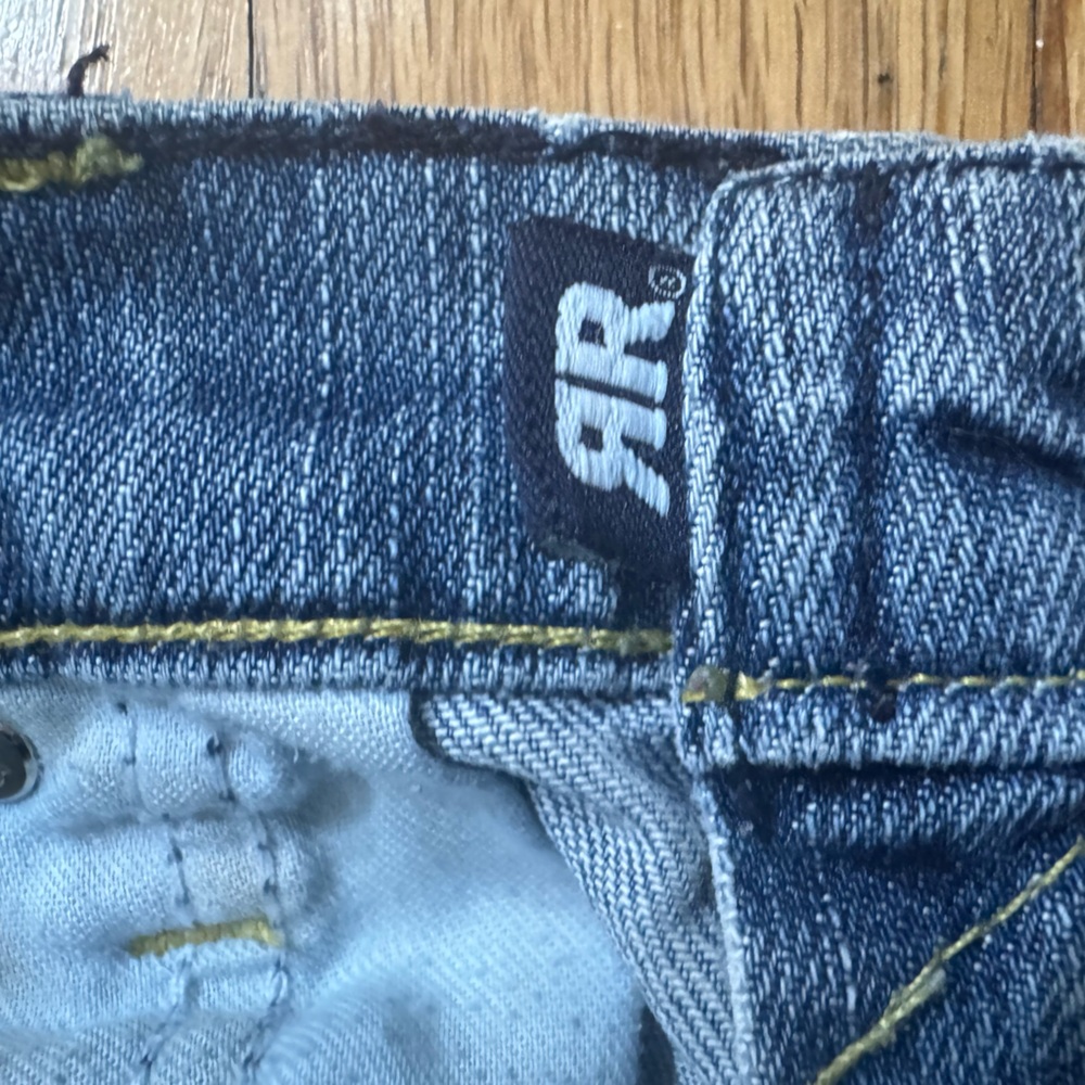 ROCK & REPUBLIC Y2K CUTOFF JEAN SHORTS - Picture 12 of 16